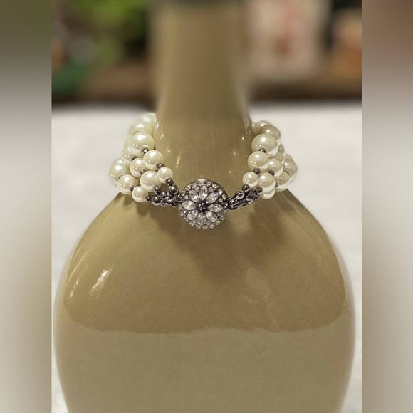Faux Pearl 3 Strand Bracelet - Picture 1 of 10